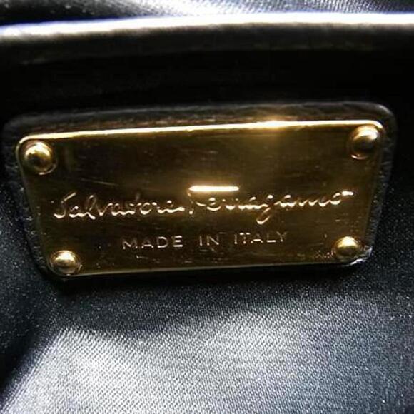 SALVATORE FERRAGAMO Black Leather Shoulder Bag - Picture 8 of 8
